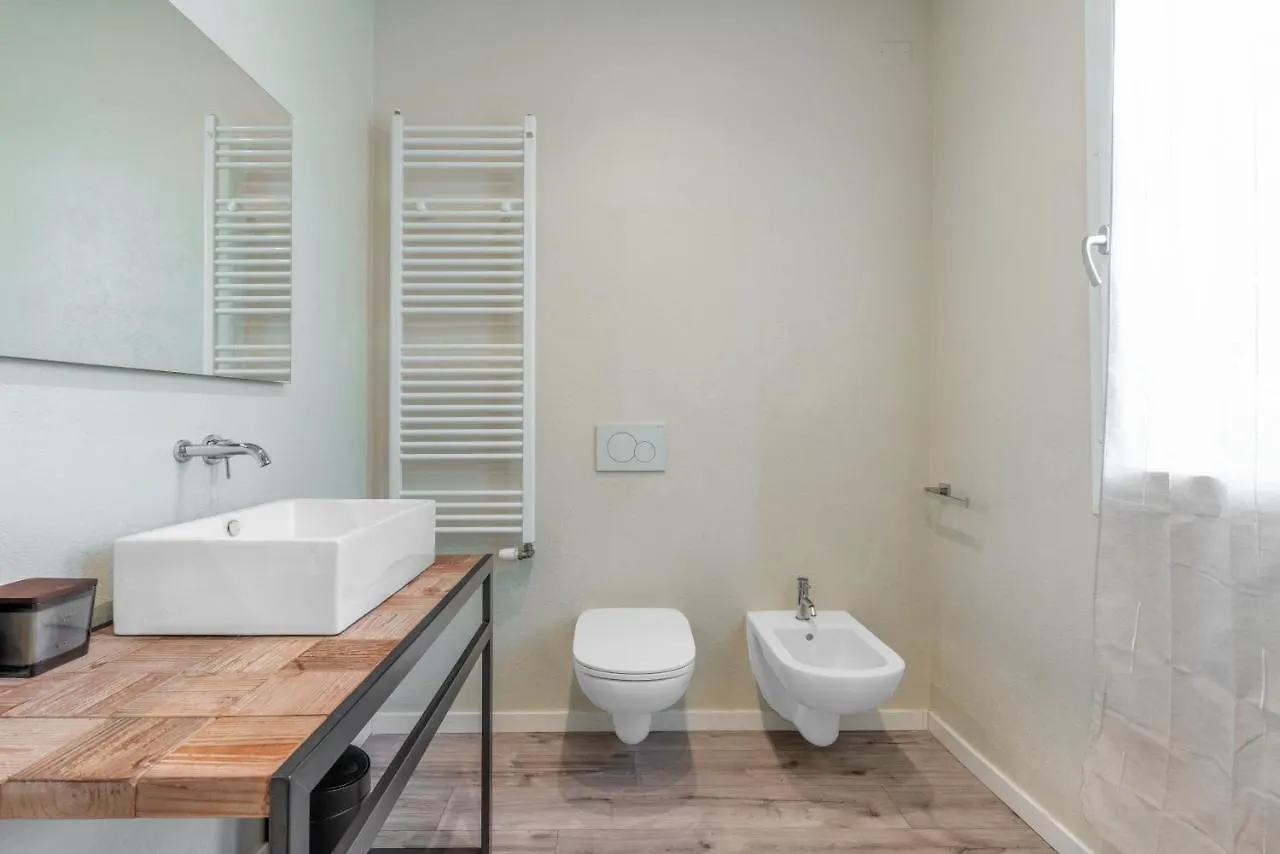 Meneghina Suites Foresteria Lombarda Milão 0*,  Itália